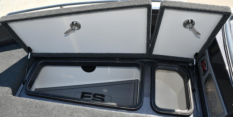 Everglades 230 cc w/ 250 verado