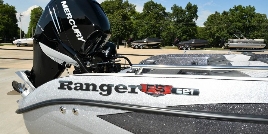 Everglades 230 cc w/ 250 verado