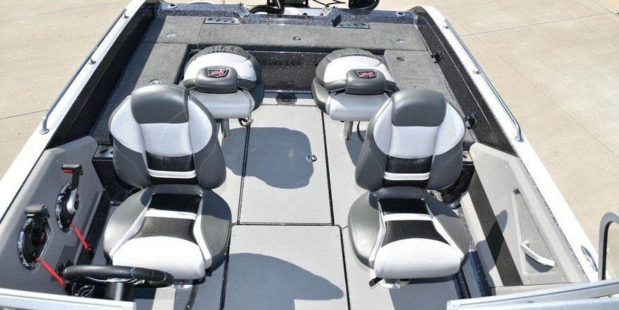 Everglades 230 cc w/ 250 verado