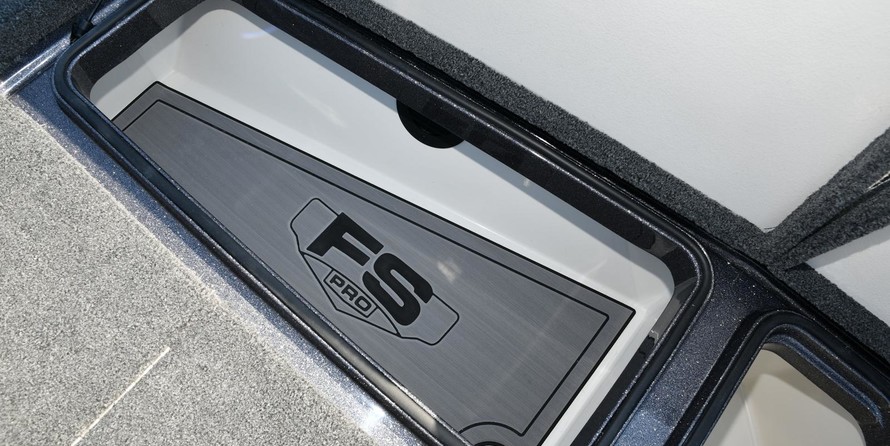 Everglades 230 cc w/ 250 verado