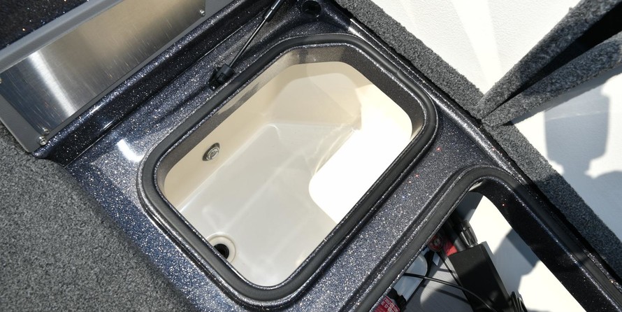 Everglades 230 cc w/ 250 verado