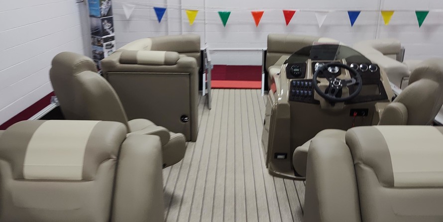 Sunchaser Boats Geneva Cruise 22 LR DH