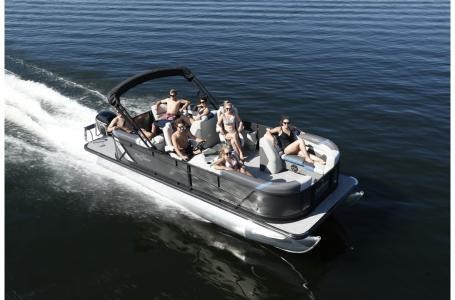 Sunchaser Boats Geneva Cruise 22 LR DH