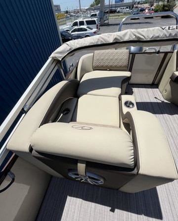 60 x 16 tri-toon passenger vessel