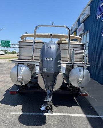 60 x 16 tri-toon passenger vessel