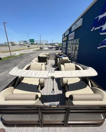 60 x 16 tri-toon passenger vessel