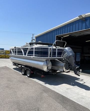 60 x 16 tri-toon passenger vessel