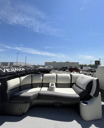 60 x 16 tri-toon passenger vessel
