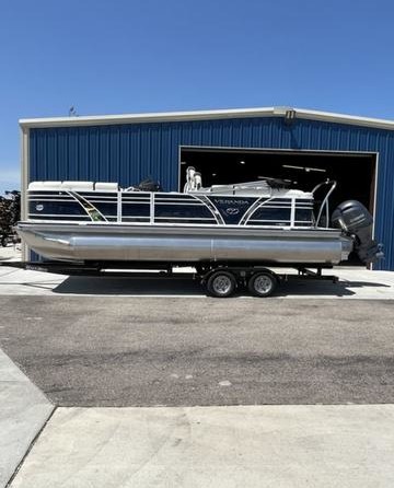 60 x 16 tri-toon passenger vessel