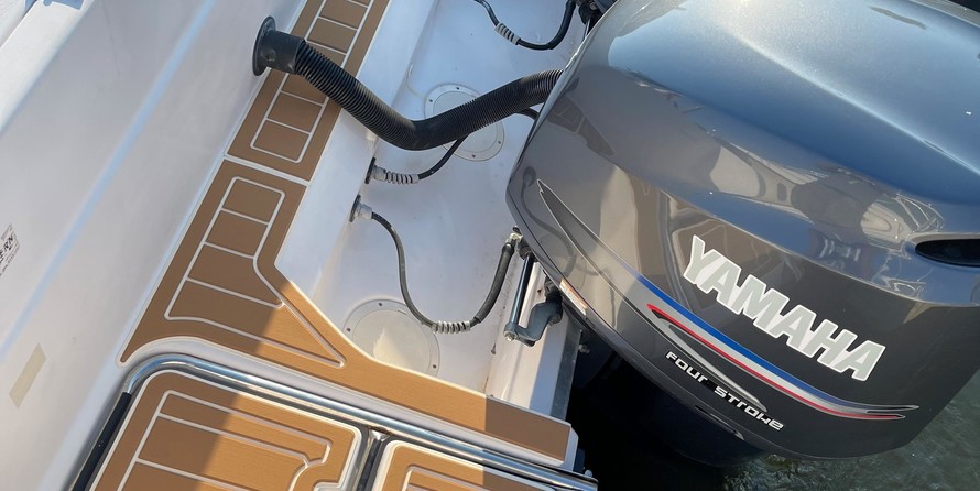 Grady-White Marlin 300