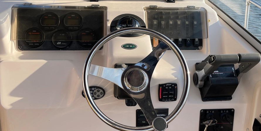 Grady-White Marlin 300