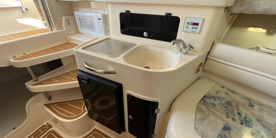 Grady-White Marlin 300