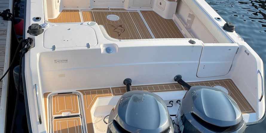 Grady-White Marlin 300