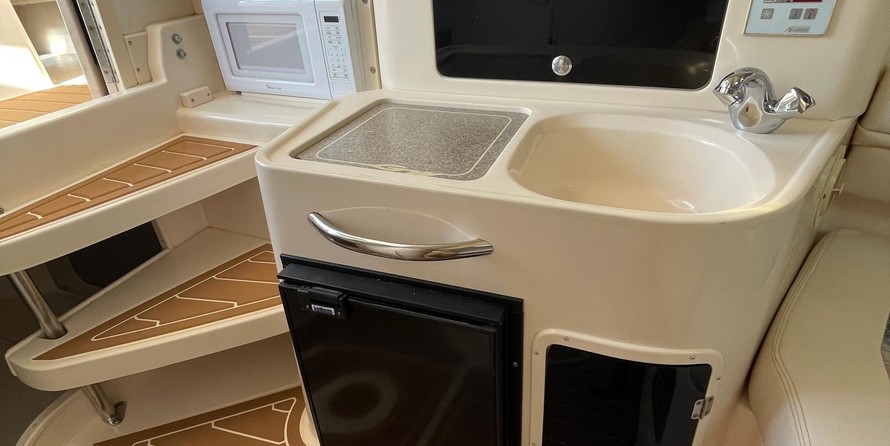 Grady-White Marlin 300