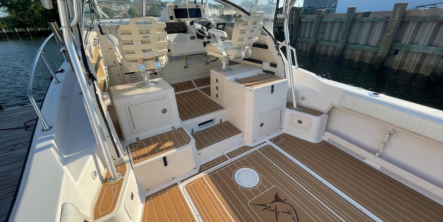 Grady-White Marlin 300