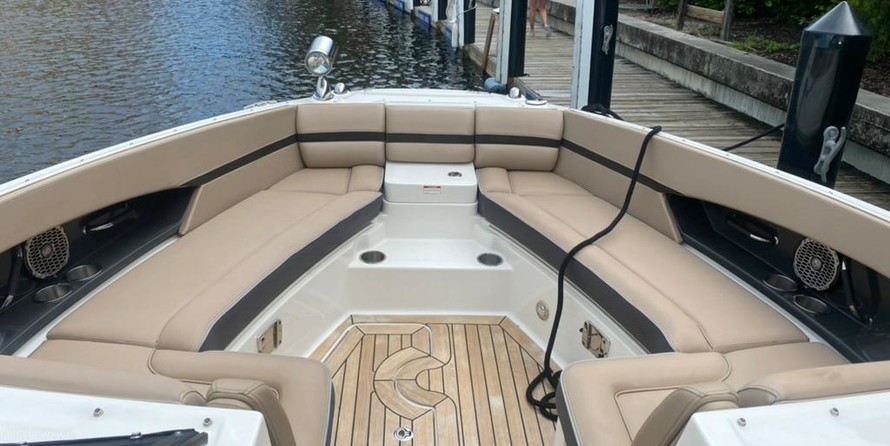 Sea Ray 350 SLX