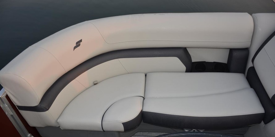 Starcraft Marine EX 22 R