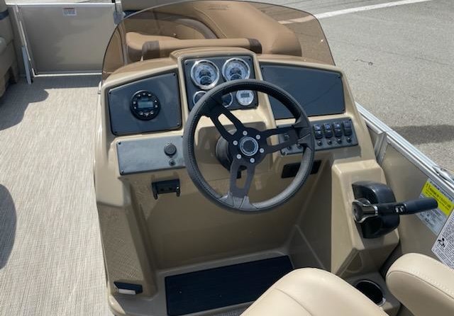 Starcraft Marine EX 22 R