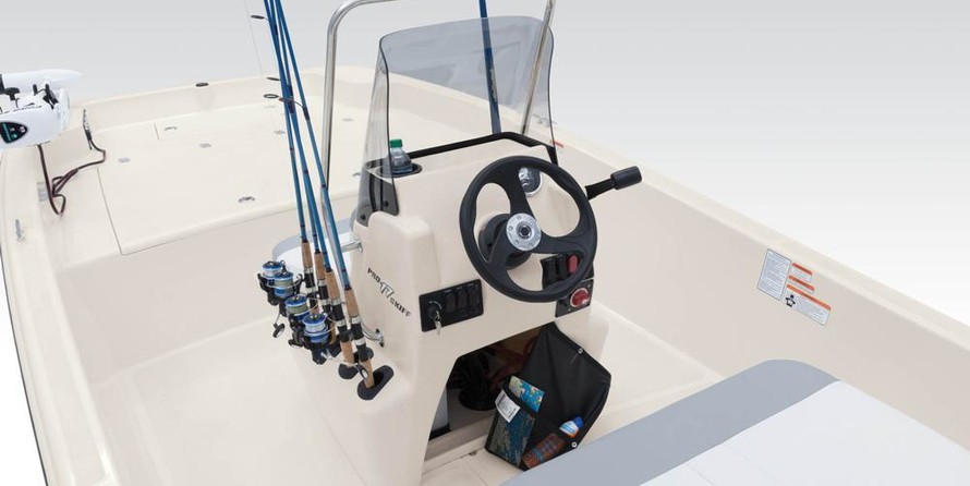 Mako Pro Skiff 17 CC