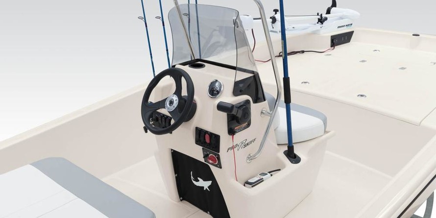 Mako Pro Skiff 17 CC