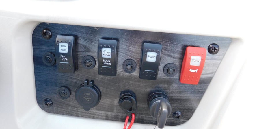 Sunchaser Boats Geneva Cruise 20 LR DH