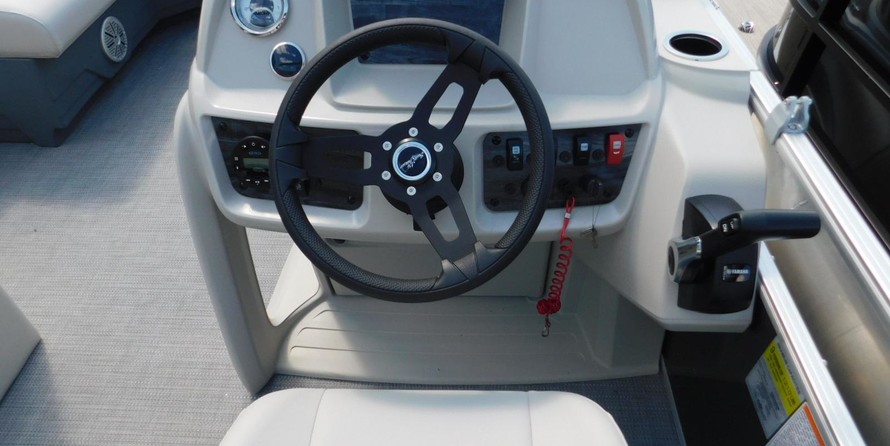 Sunchaser Boats Geneva Cruise 20 LR DH