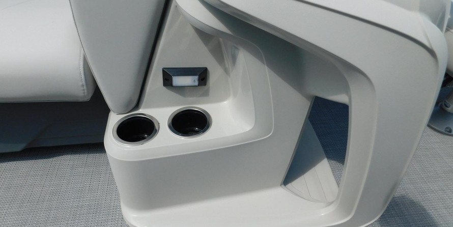 Sunchaser Boats Geneva Cruise 20 LR DH