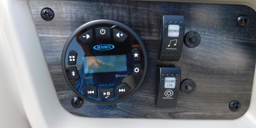 Sunchaser Boats Geneva Cruise 20 LR DH