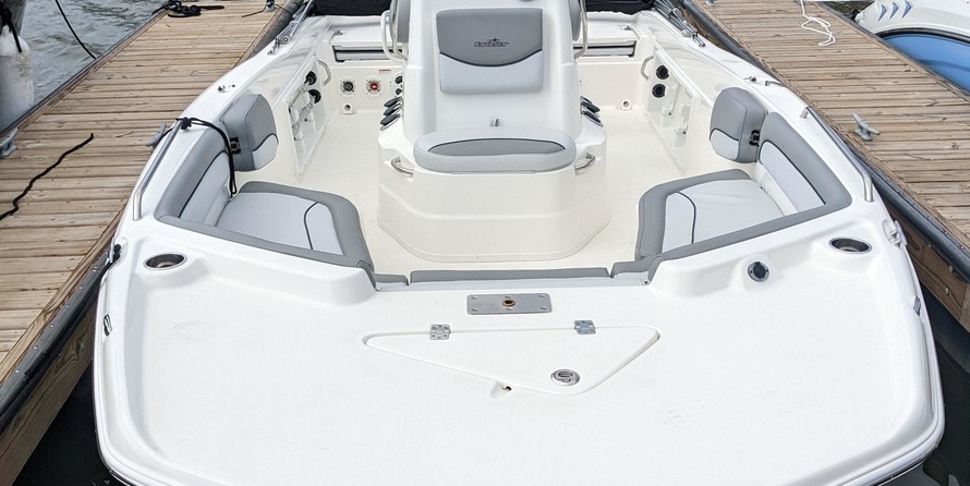 Nauticstar 211