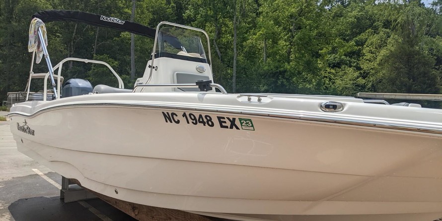 Nauticstar 211