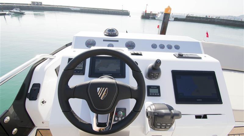 Fairline 50 Squadron
