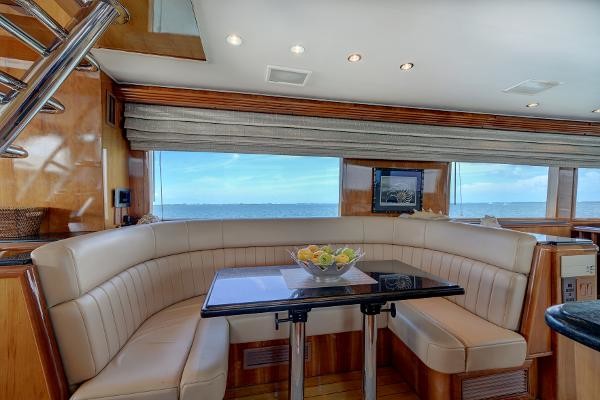 Hatteras 74 Sport Deck Motor Yacht