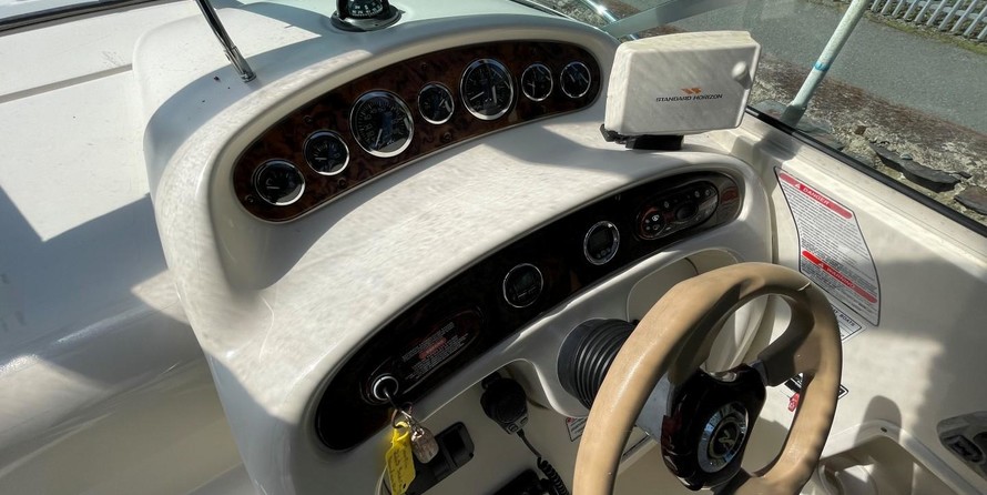 Sea Ray 240 Sundancer