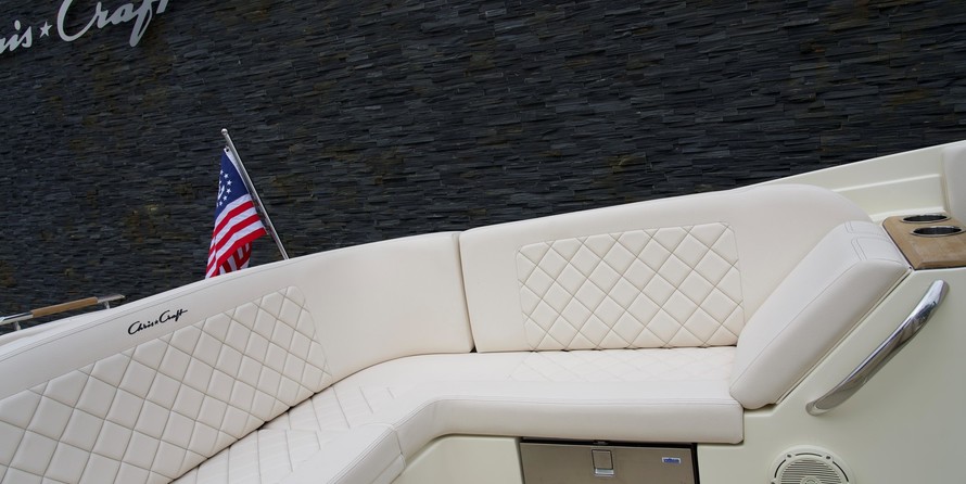 Chris-Craft Launch 27