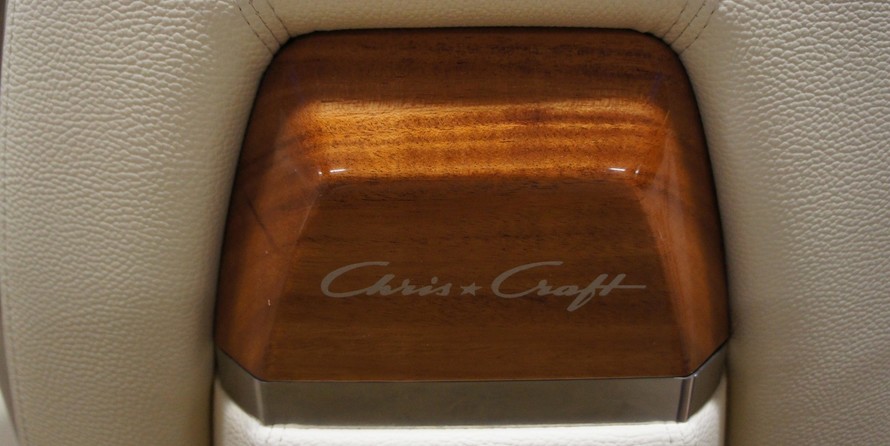 Chris-Craft Launch 27