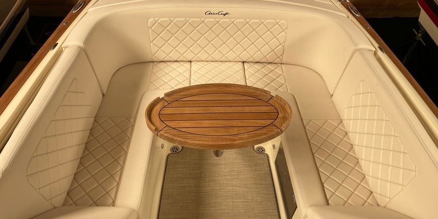 Chris-Craft Launch 27