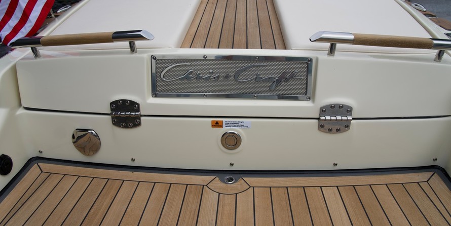 Chris-Craft Launch 27