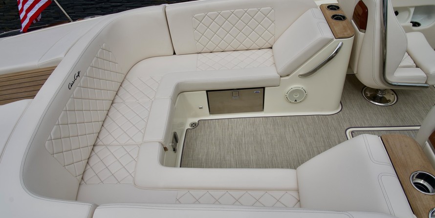 Chris-Craft Launch 27