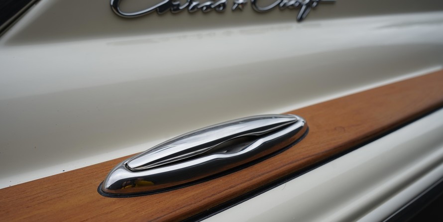 Chris-Craft Launch 27