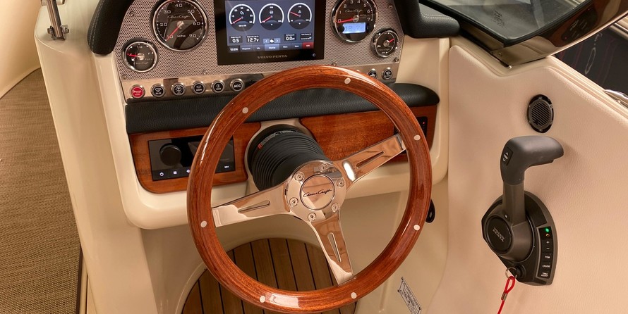 Chris-Craft Launch 27