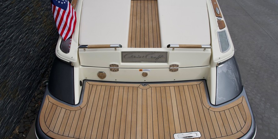 Chris-Craft Launch 27