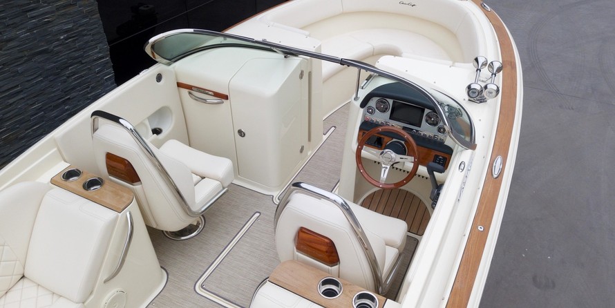 Chris-Craft Launch 27