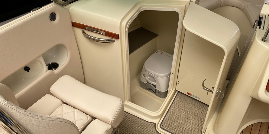 Chris-Craft Launch 27