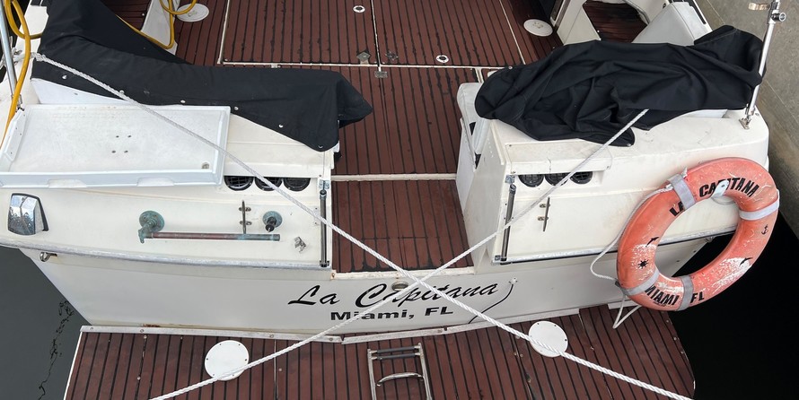 Cruisers yachts 298 villa vee