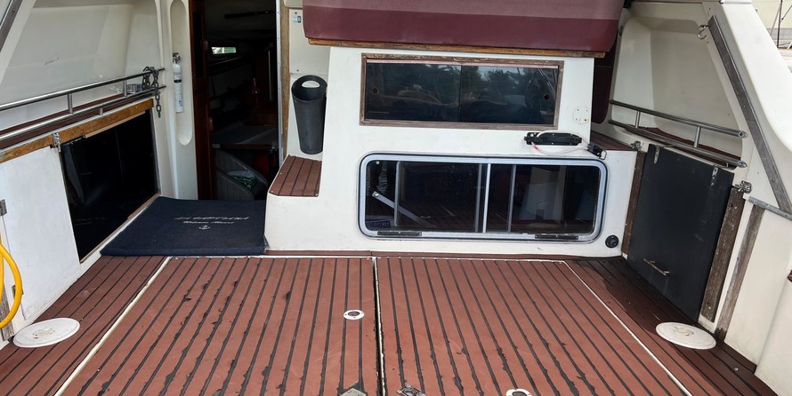 Cruisers yachts 298 villa vee