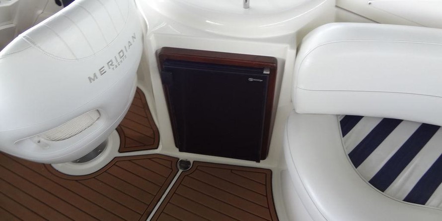 Meridian 341 Sedan