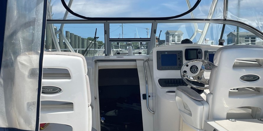 Boston Whaler 305 Conquest