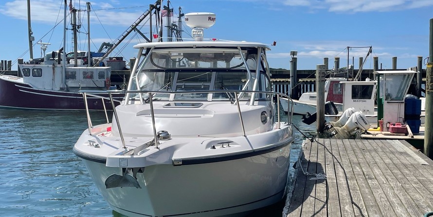 Boston Whaler 305 Conquest