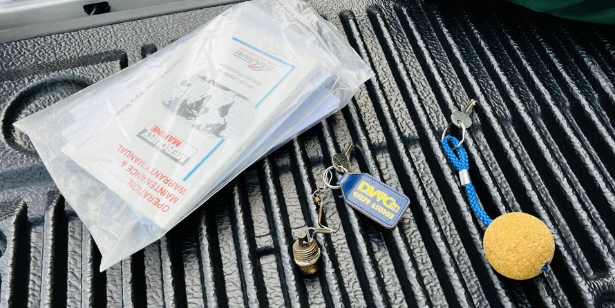 Sea ray 230 signature bowrider