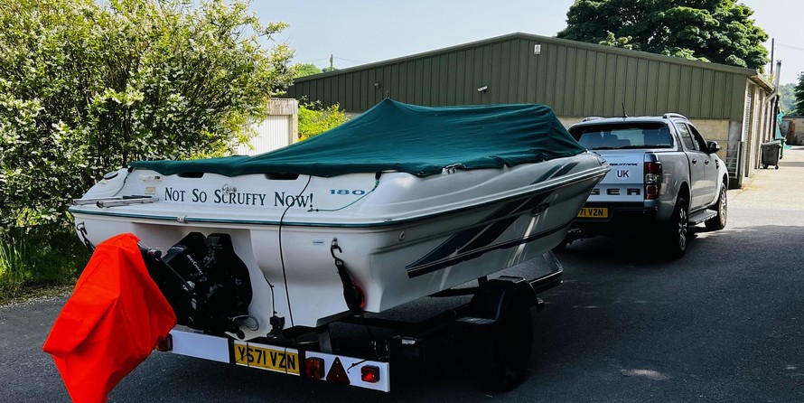 Sea ray 230 signature bowrider